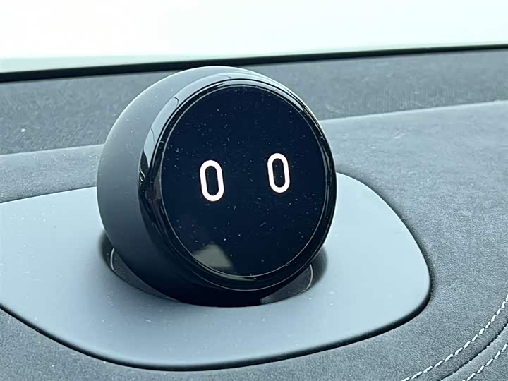 Фото 7 - Nio EC6