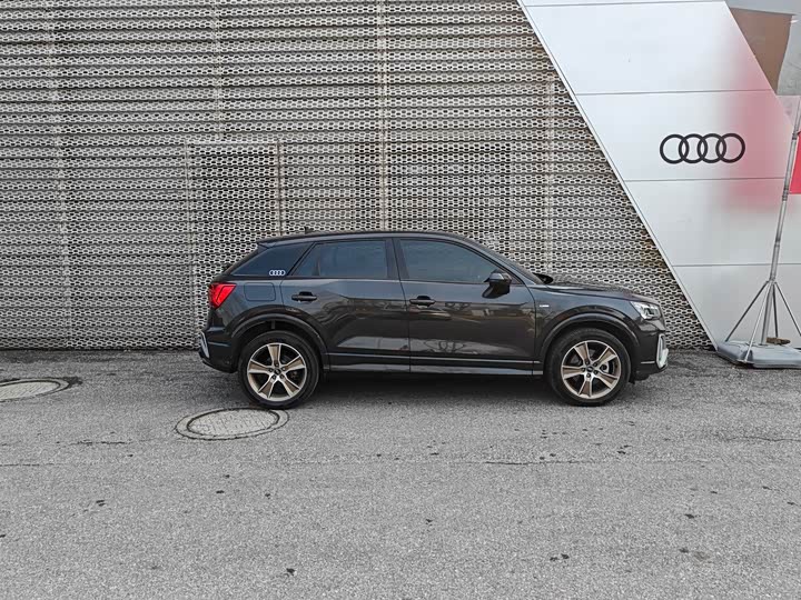 Фото 3 - Audi Q2L