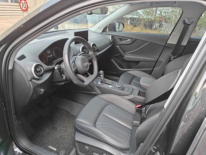 Фото 7 - Audi Q2L