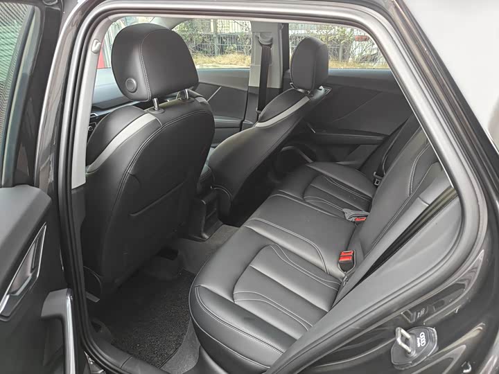 Фото 8 - Audi Q2L