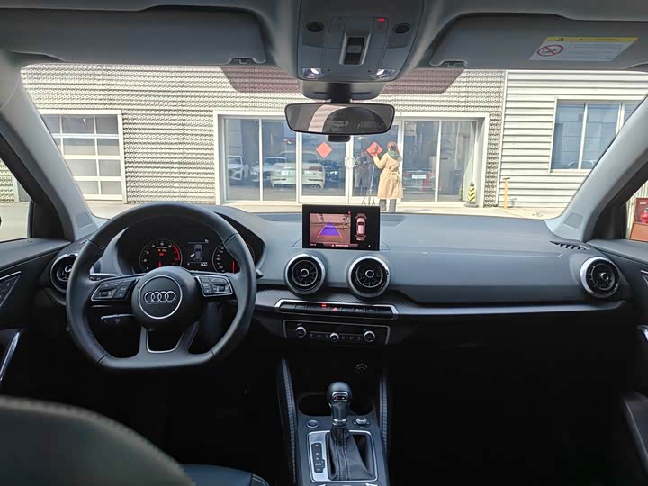 Фото 9 - Audi Q2L