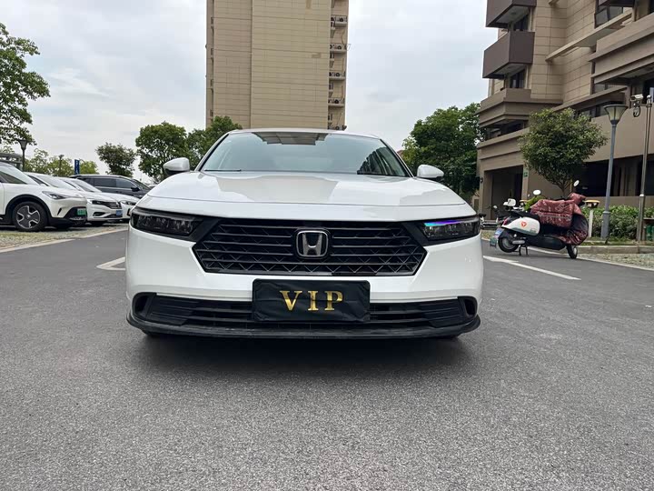 Фото 2 - Honda Accord