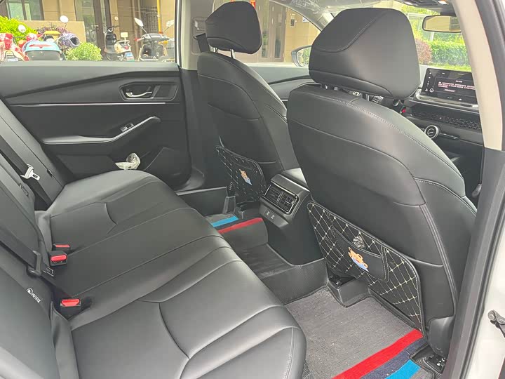 Фото 8 - Honda Accord