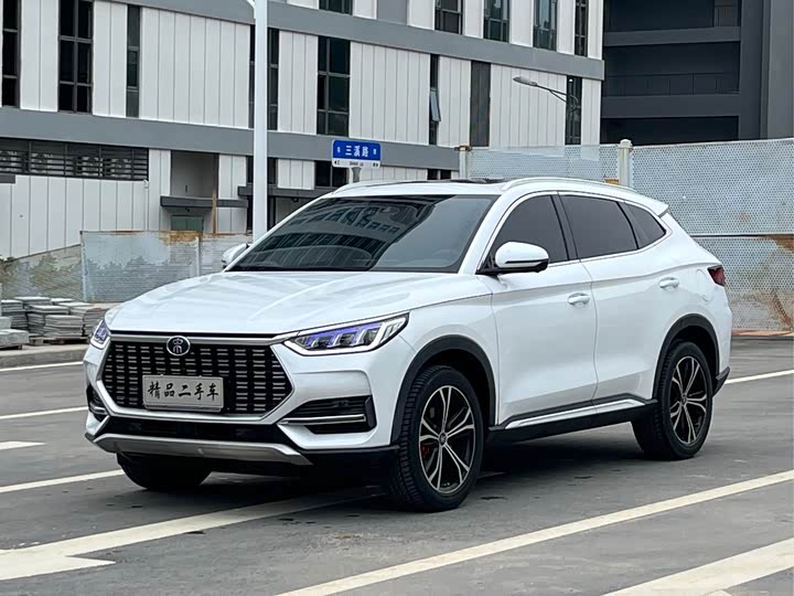 Фото 1 - BYD Song Plus