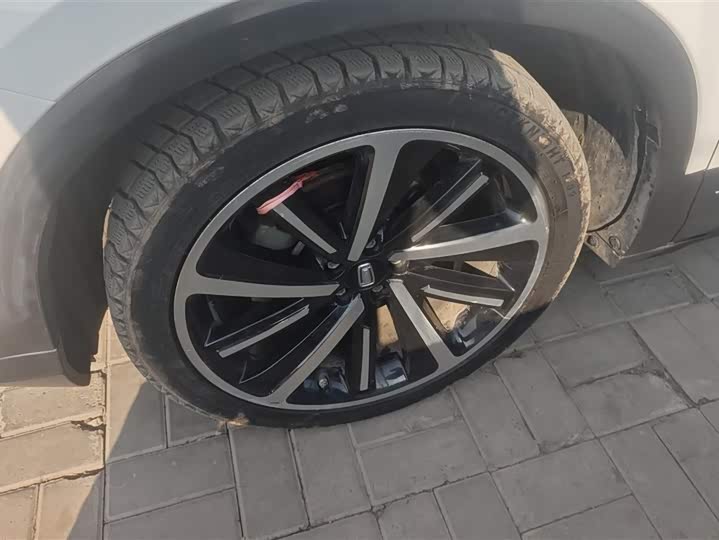 Фото 6 - Bestune T77