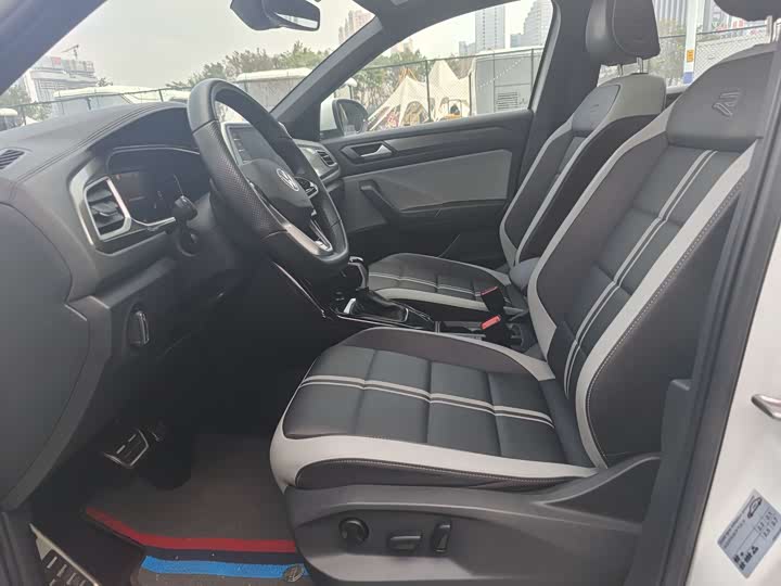 Фото 7 - Volkswagen T-Roc