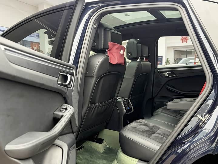 Фото 5 - Porsche Macan