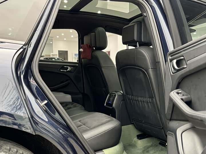 Фото 8 - Porsche Macan