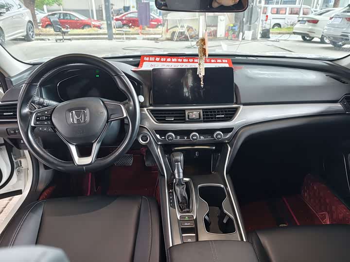 Фото 6 - Honda Accord