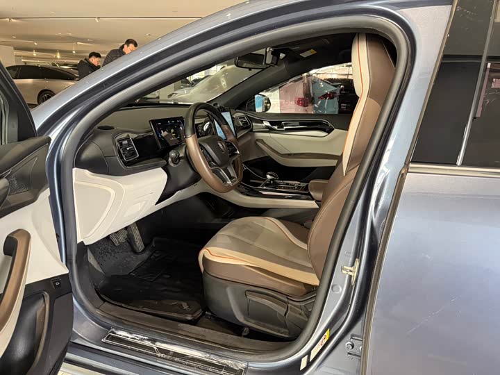 Фото 8 - BYD Qin Plus