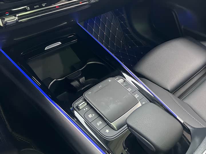 Photo 7 - Mercedes-Benz GLA-Class