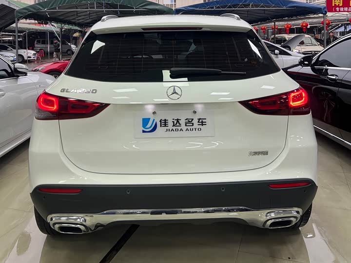 Photo 9 - Mercedes-Benz GLA-Class