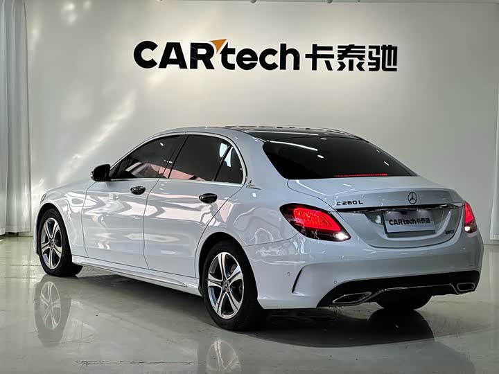 Фото 6 - Mercedes-Benz C-Class