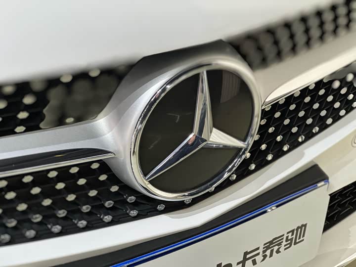 Фото 9 - Mercedes-Benz C-Class