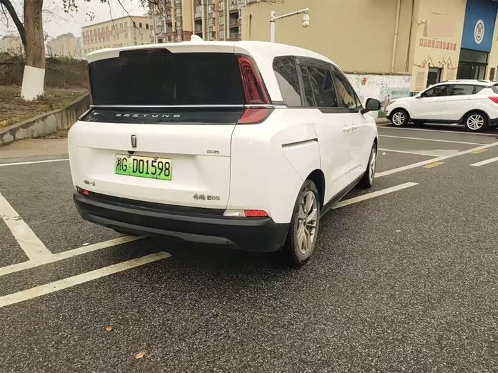 Фото 7 - Bestune NAT