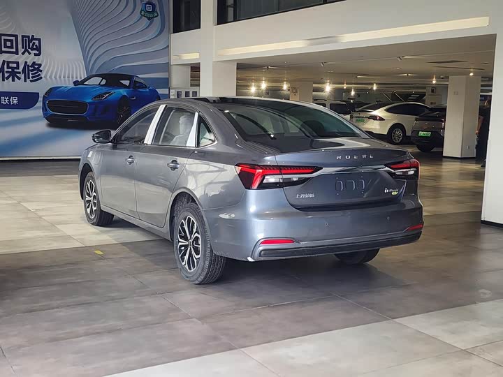 Фото 9 - Roewe i6 Max EV