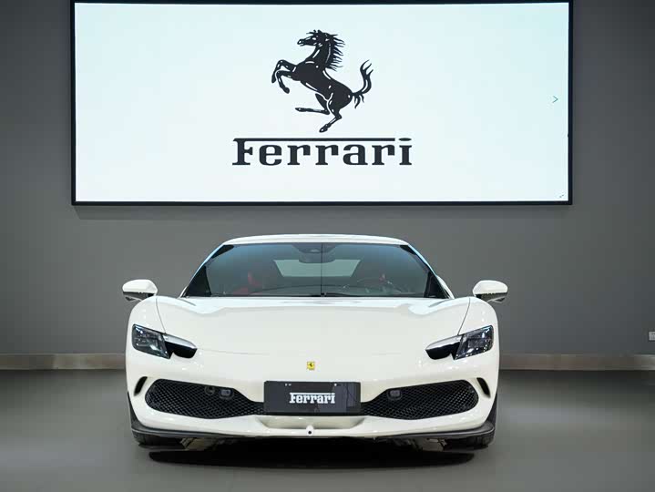 Фото 2 - Ferrari 296