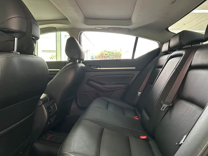 Фото 7 - Nissan Teana