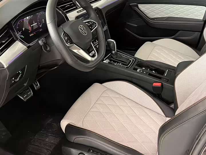 Фото 4 - Volkswagen Magotan