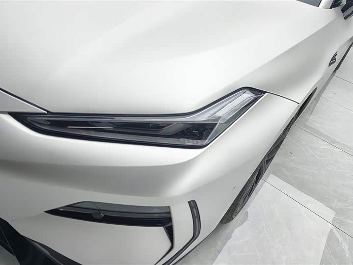 Фото 5 - Geely Galaxy E8