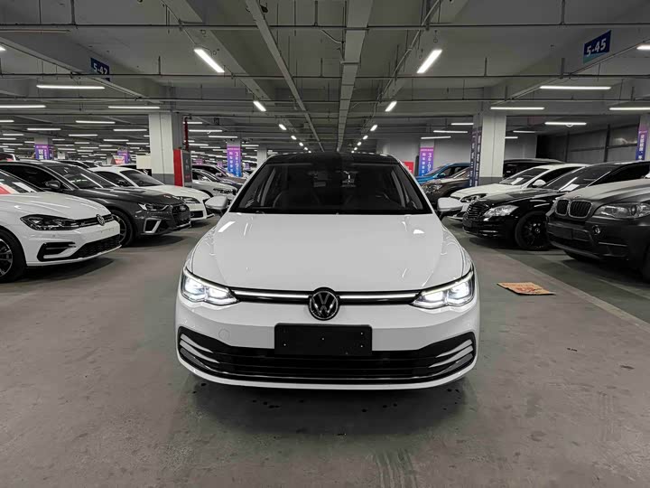 Фото 2 - Volkswagen Golf