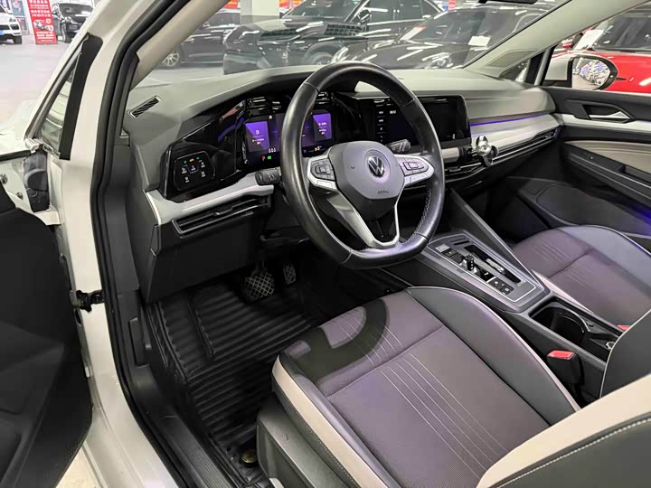 Фото 9 - Volkswagen Golf