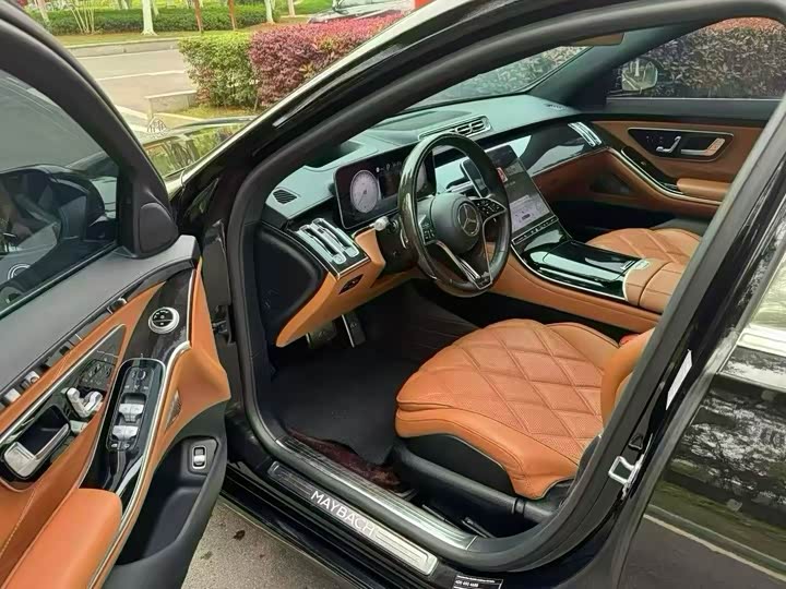 Фото 6 - Mercedes-Benz Maybach S-Class