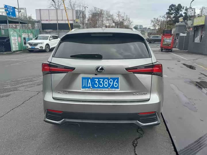 Фото 7 - Lexus NX