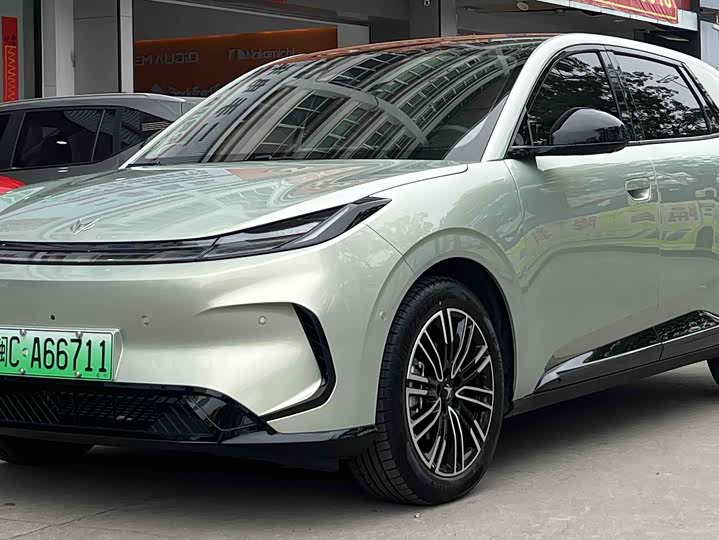 Фото 2 - BAIC Arcfox T1