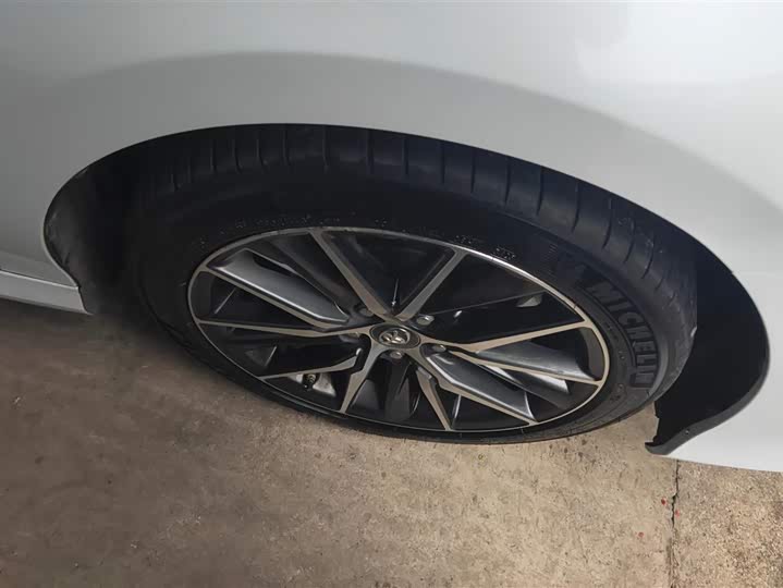 Фото 6 - Toyota Camry