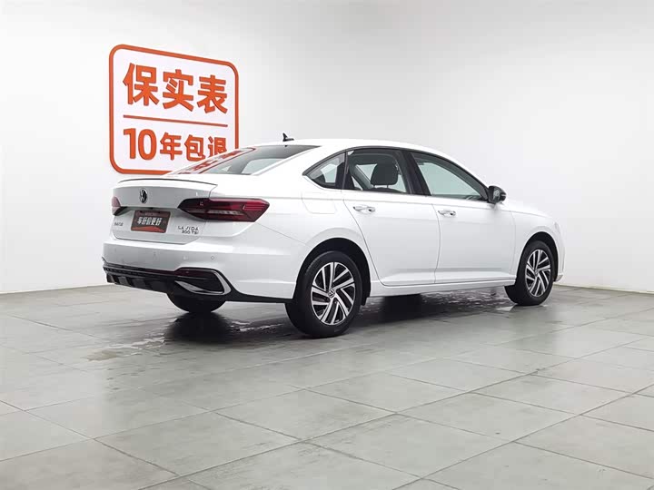 Фото 2 - Volkswagen Lavida