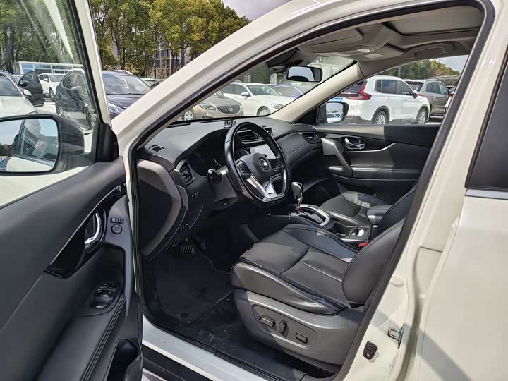 Фото 4 - Nissan X-Trail