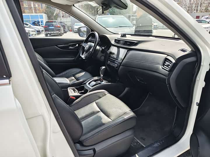 Фото 7 - Nissan X-Trail