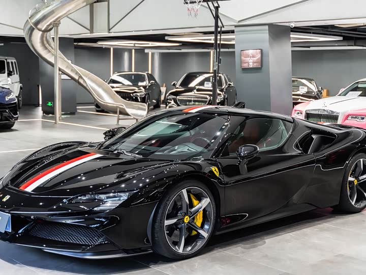 Фото 1 - Ferrari SF90