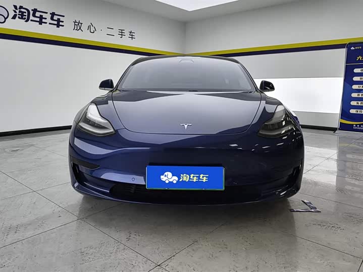 Фото 2 - Tesla Model 3