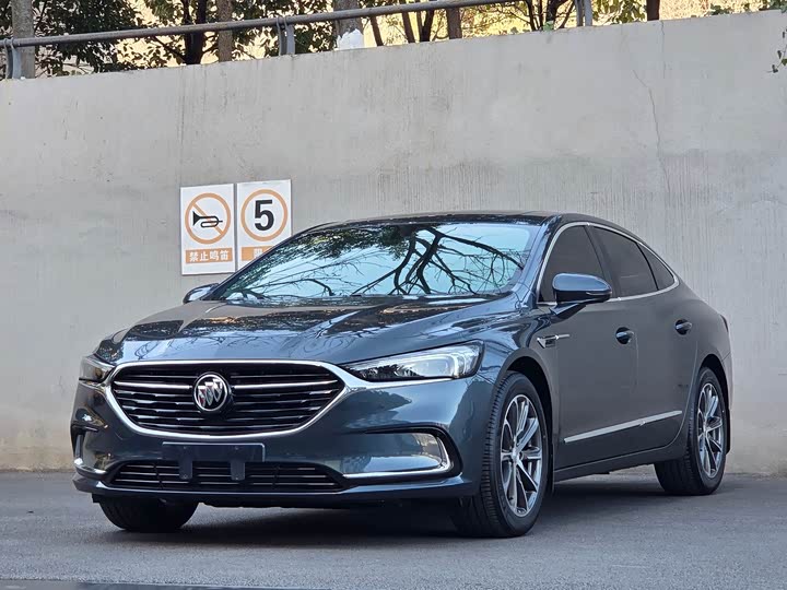 Фото 1 - Buick LaCrosse