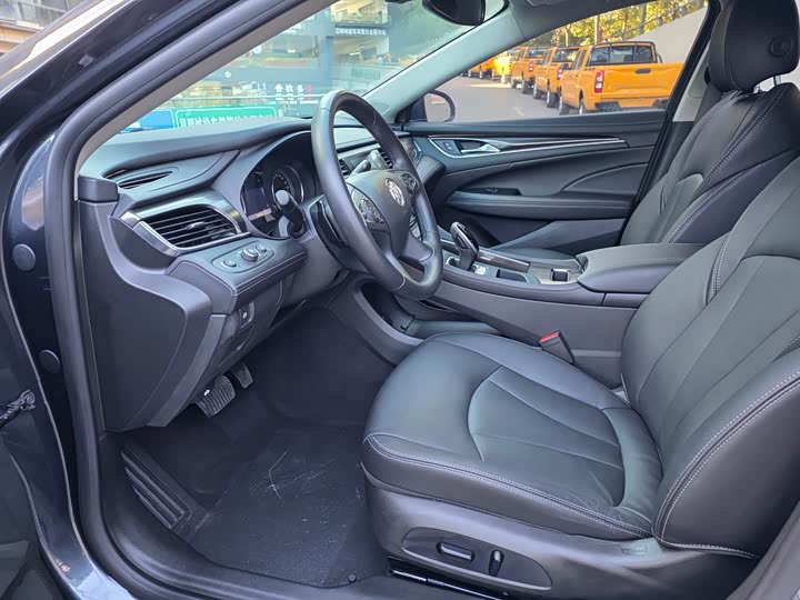 Фото 5 - Buick LaCrosse