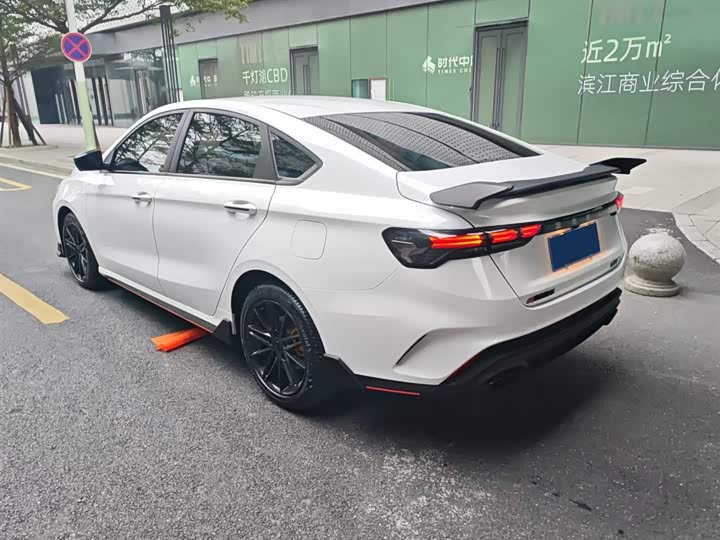 Фото 7 - Geely Binrui