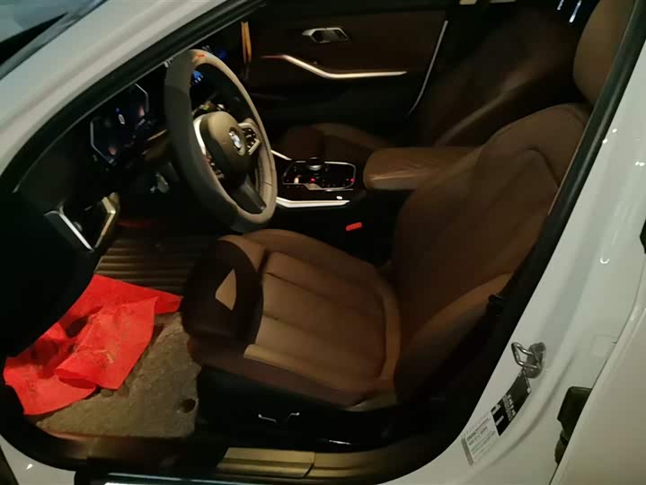 Фото 9 - BMW 3 Series