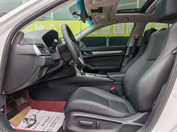 Фото 5 - Honda Accord