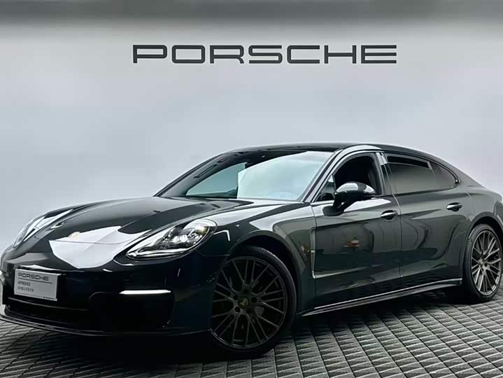 Фото 1 - Porsche Panamera