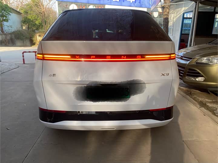 Фото 9 - XPeng X9