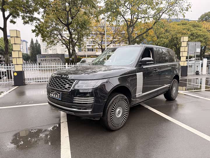 Photo 1 - Land Rover Range Rover