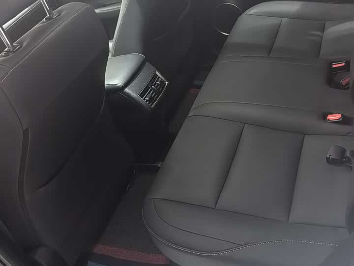 Фото 4 - Lexus NX