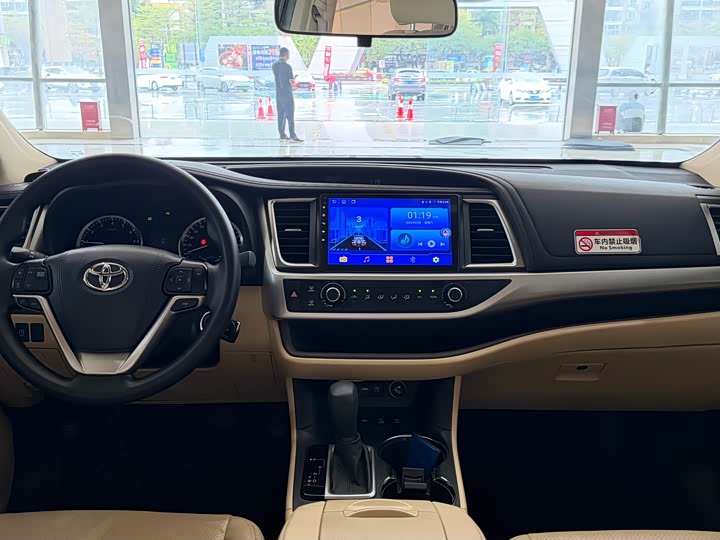 Фото 8 - Toyota Highlander