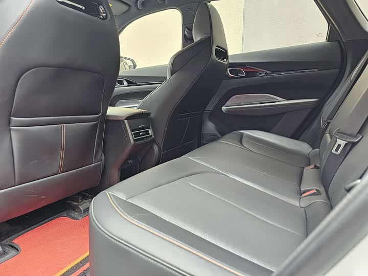 Фото 9 - Changan Oshan Z6 Hybrid