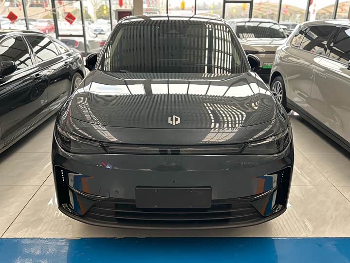 Фото 2 - Leapmotor C10