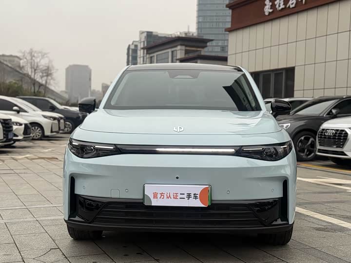 Фото 2 - Leapmotor C10