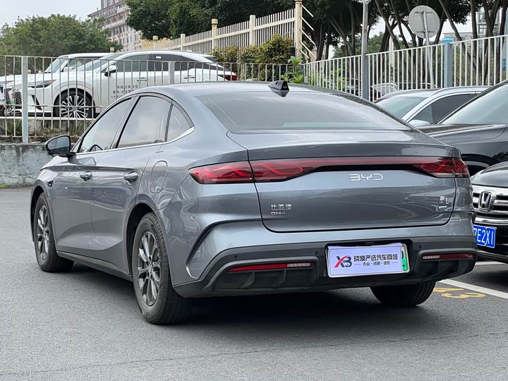 Фото 5 - BYD Qin L