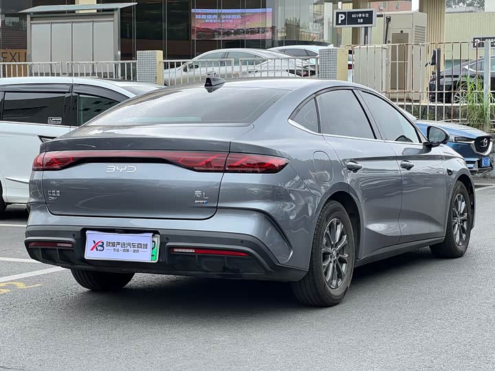 Фото 7 - BYD Qin L